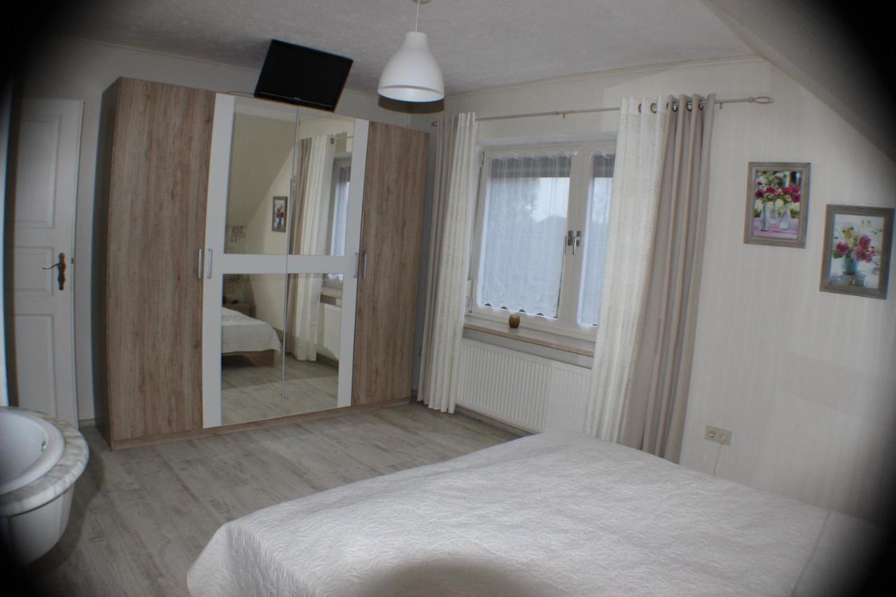 Ferienhaus Abbi Mit Schwimmbad Und Fitness Fur 8 Personen, Strand, Norddeich Apartment Hage ภายนอก รูปภาพ